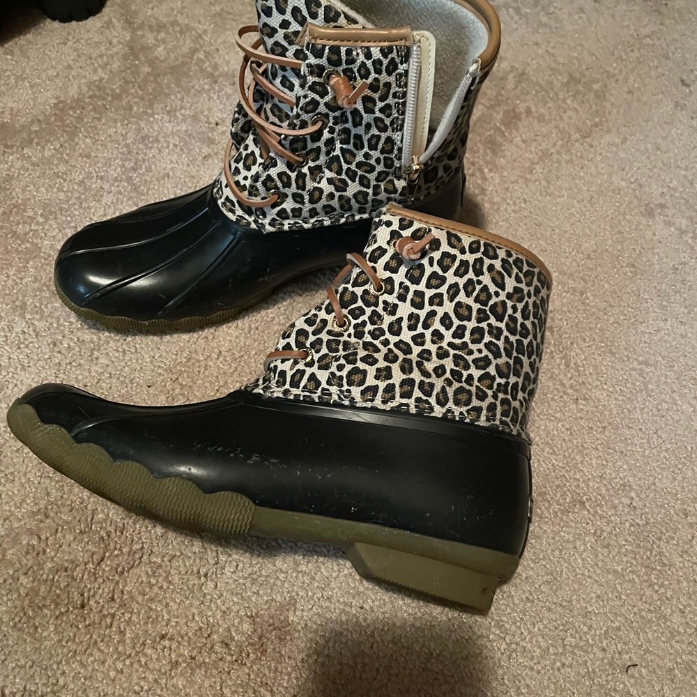 Sperry Black and Tan Leopard Print Winter Boots